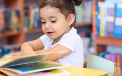 BOOKSHELF: IN DINOSAURS DIVORCE: A GUIDE FOR CHANGING FAMILIES