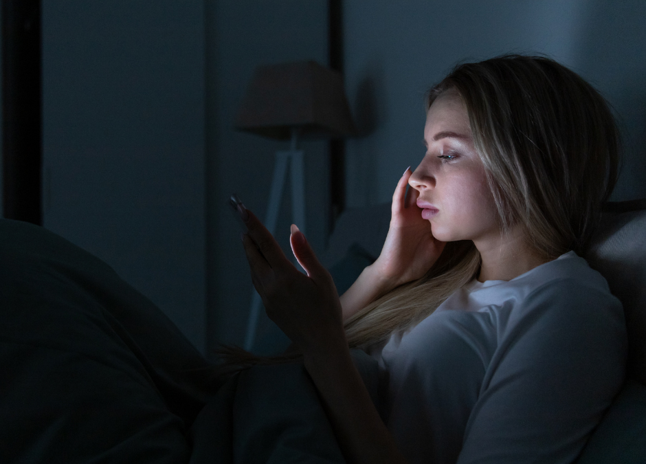 Why Reducing Evening Screen Time Improves Sleep